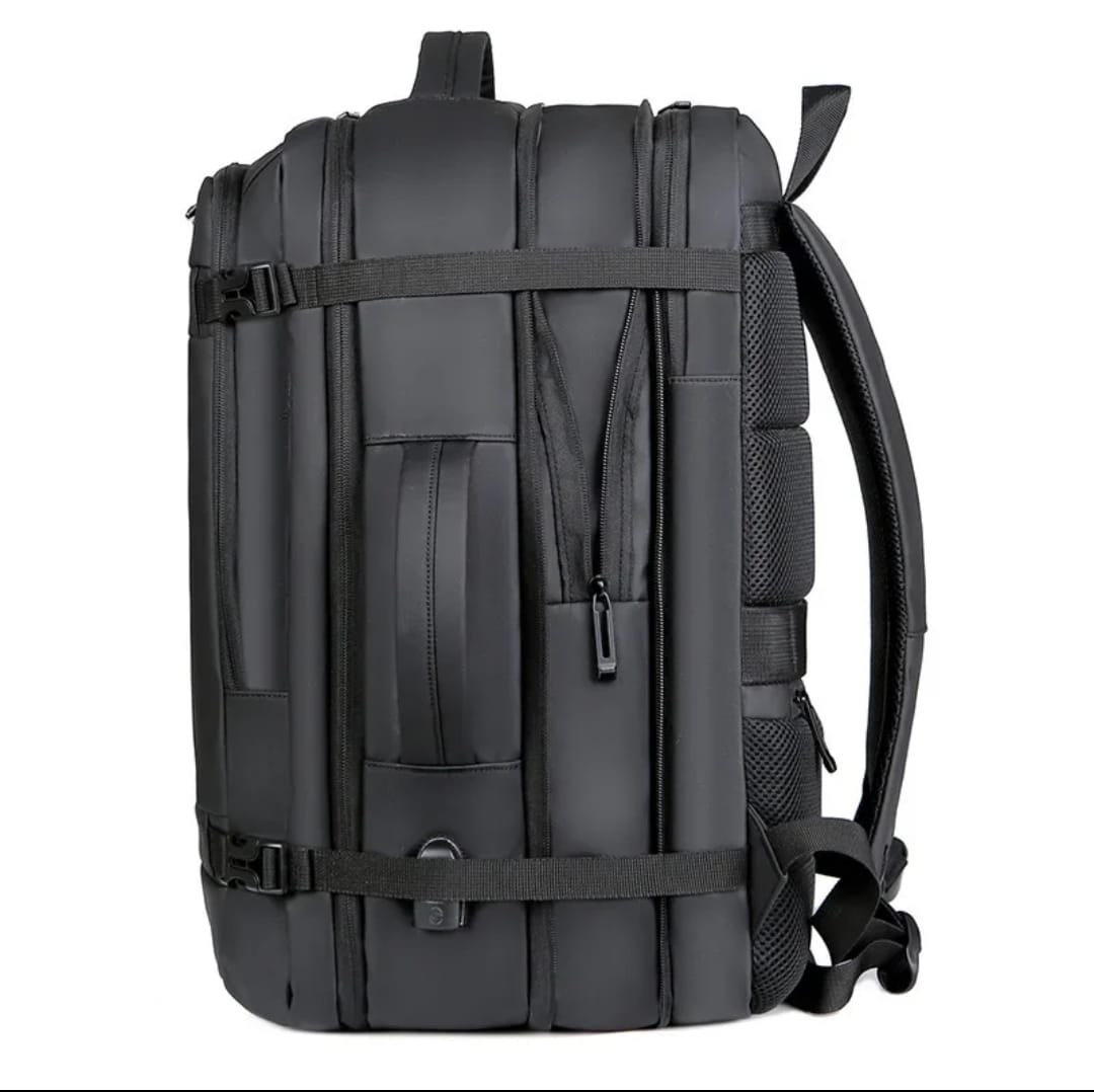 Mochila Expandible Multifuncional: Versatilidad y Estilo en Cada Paso" Protege tu laptop y lleva todo lo que necesitas con su diseño elegante y discreto. Amplía su capacidad al instante, perfecta para el trabajo y el ocio.